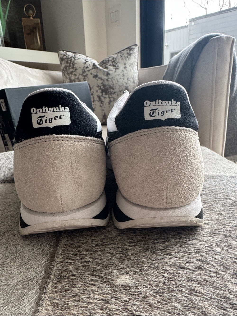 Onitsuka Tiger Sneakers in White, Black & Beige - Picture 4 of 7